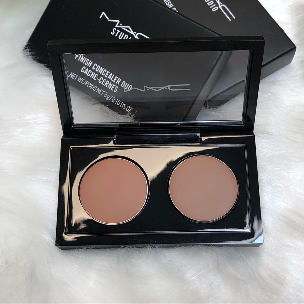 MAC Studio Finish Concealer Duo color: NW45/NC50